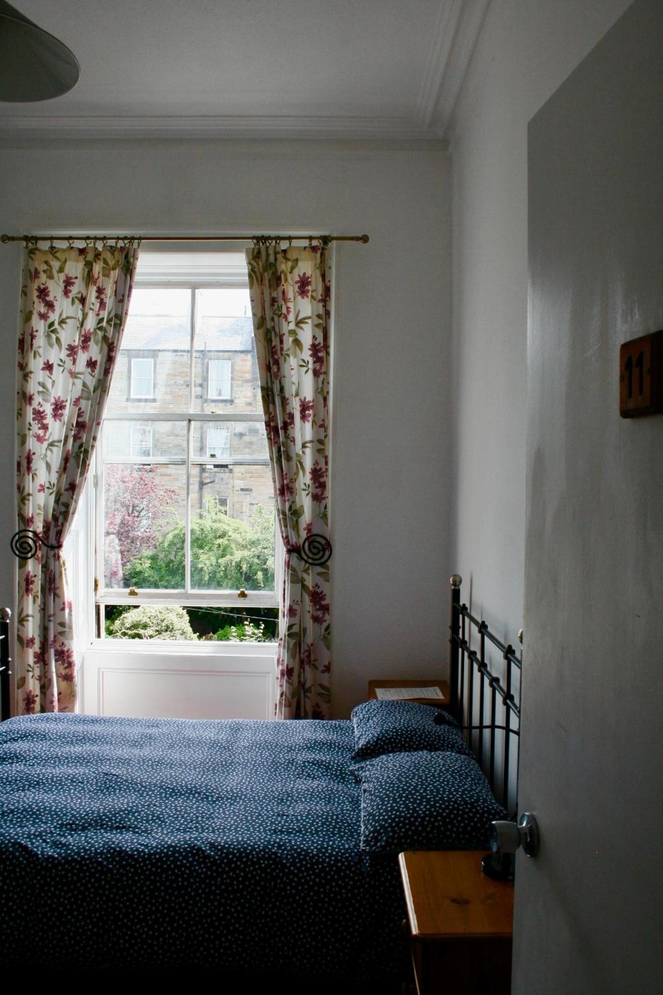 Argyle Backpackers Hostel Edinburgh Bagian luar foto